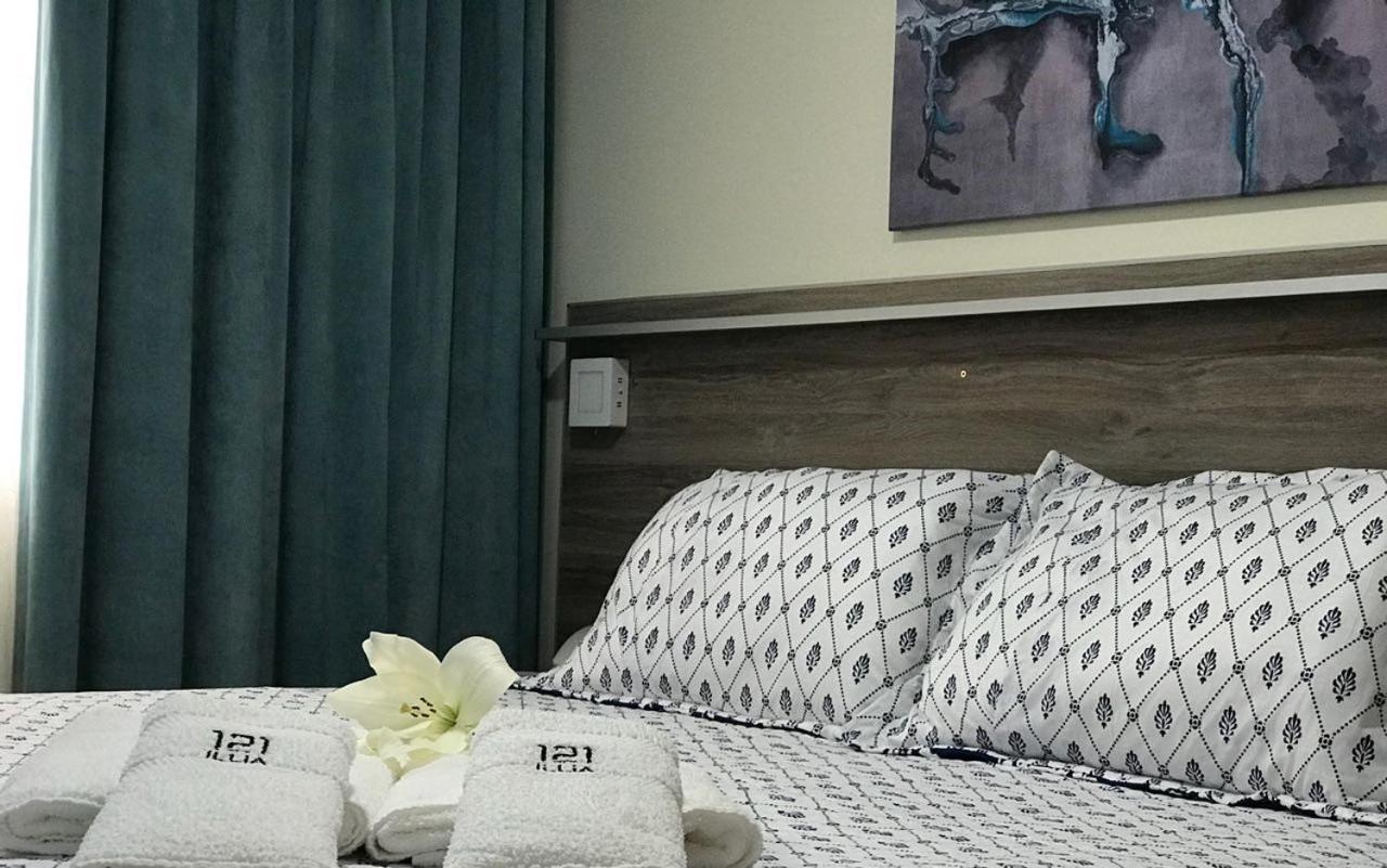 Illia 121 Apart Hotel Неукен Экстерьер фото