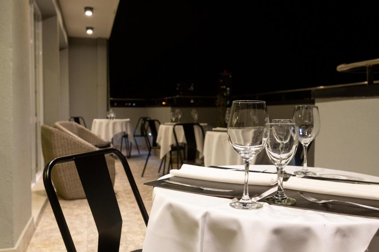 Illia 121 Apart Hotel Неукен Экстерьер фото