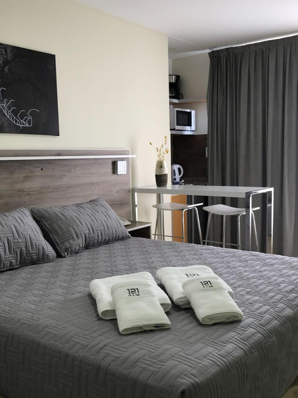 Illia 121 Apart Hotel Неукен Экстерьер фото