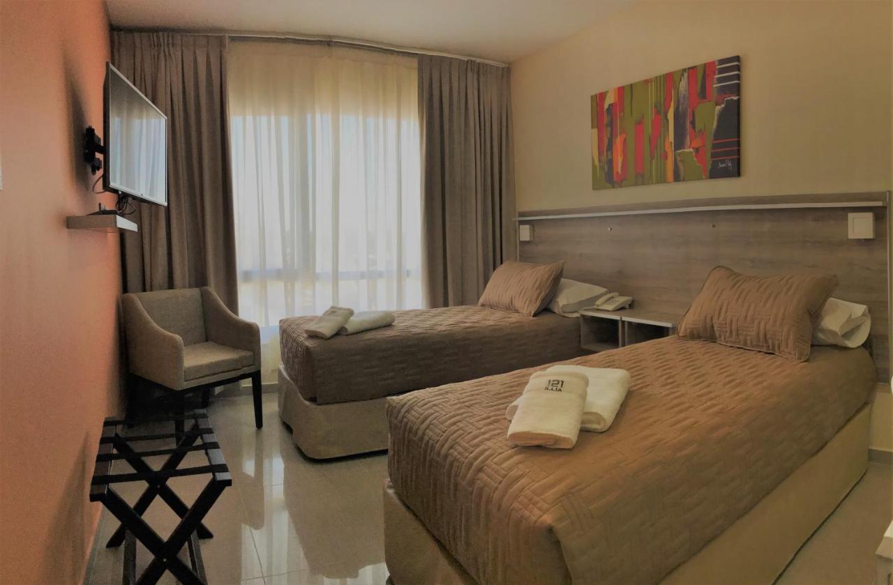 Illia 121 Apart Hotel Неукен Экстерьер фото