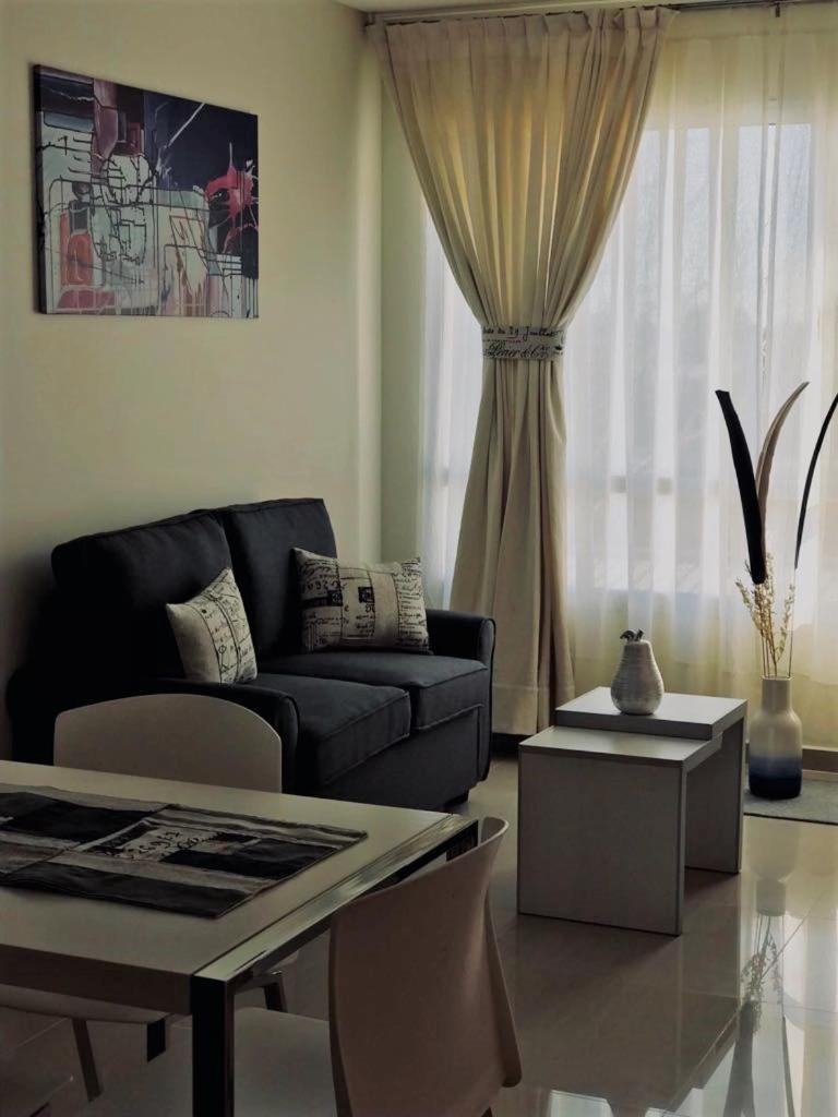 Illia 121 Apart Hotel Неукен Экстерьер фото