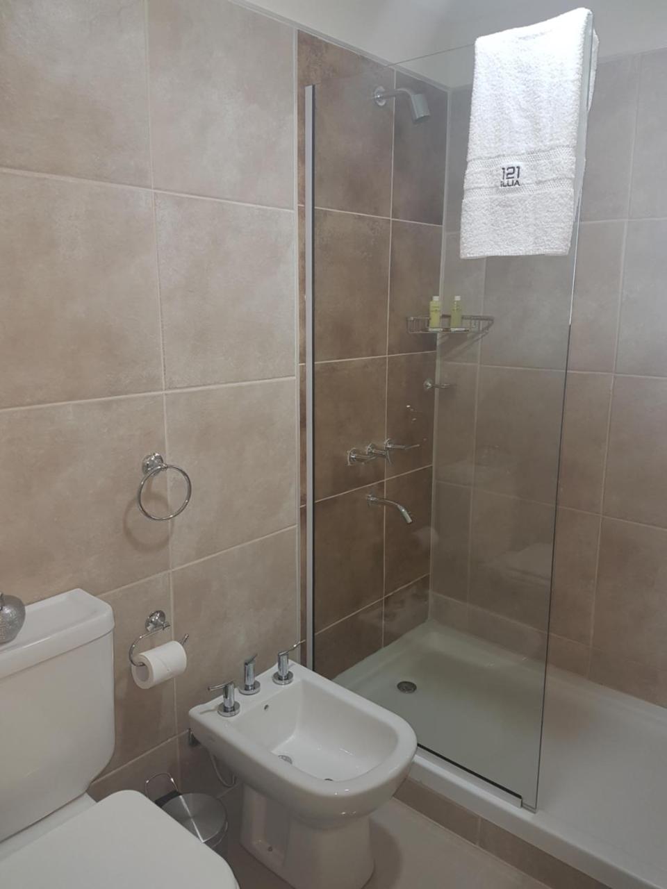 Illia 121 Apart Hotel Неукен Экстерьер фото